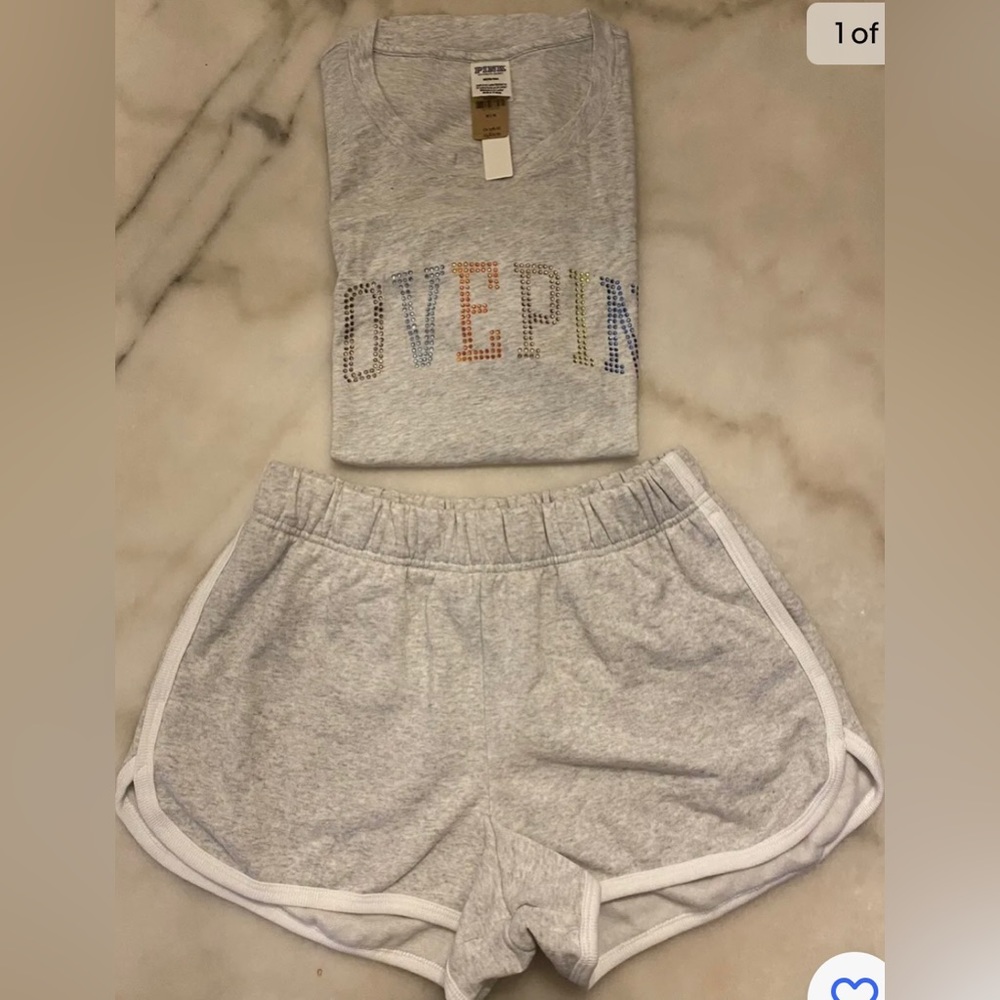 PINK Victoria’s Secret T-Shirt & Shorts Set~Lt. Gray~Sz. M🌷